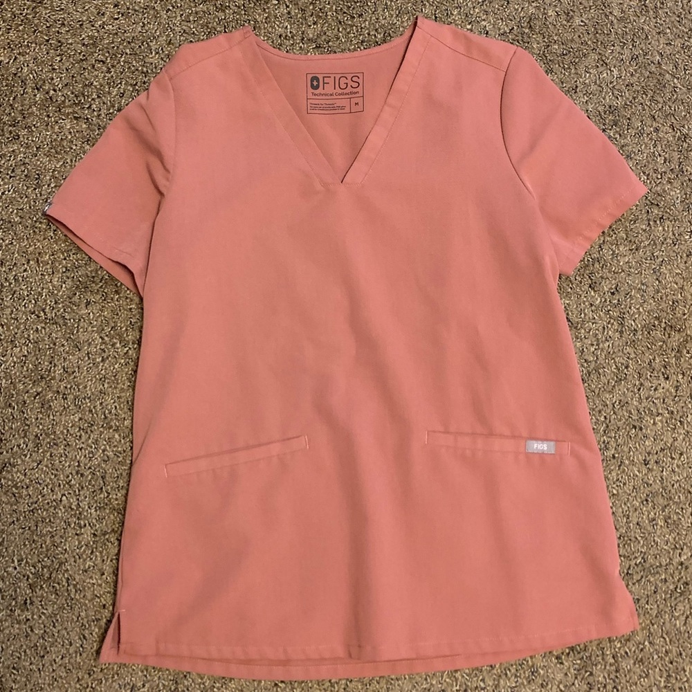 Figs Casma 3 Pocket Scrub Top